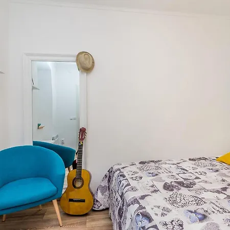 2 Bedroom Lovely In * 里耶卡
