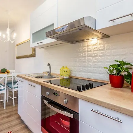 2 Bedroom Lovely In
